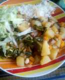 Picante de espinacas con ensalada