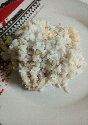Una foto de Arroz con Atún 🍚🐟