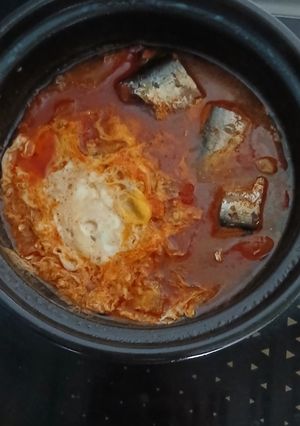 Hình của món Cá mòi hộp kho trứng.