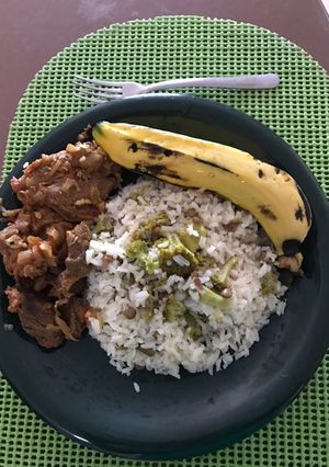 Una foto de Arroz de lentejas con moños de brócoli