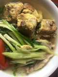 Bún bung chân giò và sườn non