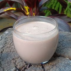 A picture of Banana and nutella milk shake.