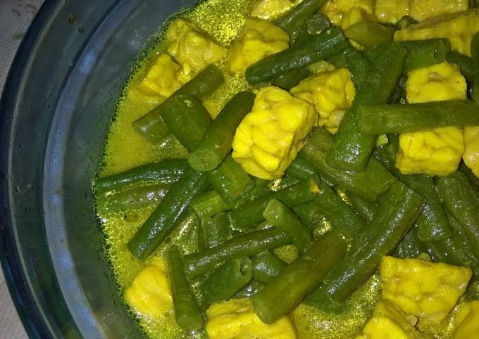 Ini dia! Bagaimana cara buat Sayur kacang panjang dan tempe bumbu kuning  gurih