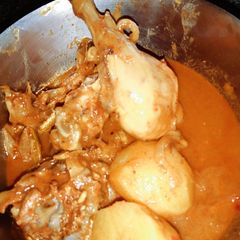 A picture of দেশি মুরগির লাল ঝোল.