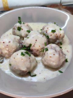Una foto de Clops de Königsberg. Albóndigas alemanas