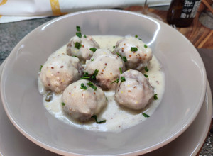 Foto principal de Clops de Königsberg. Albóndigas alemanas