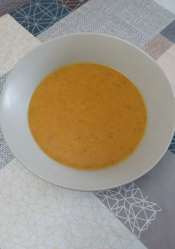 Una foto de 🥄Sopa de Tomate🍅