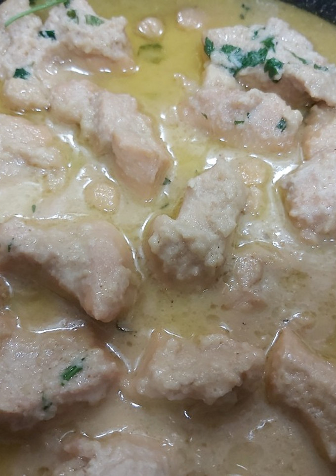 Una foto de Pollo a la miel con avellanas
