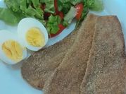 Una foto de ensalada de berenjenas