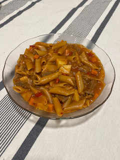 Una foto de Guiso de fideo carne