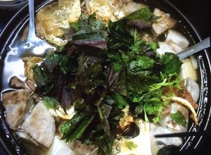 Hình của món Lẩu dê.