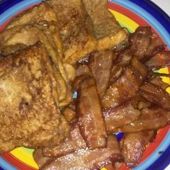 A picture of French Toast & Applewood Bacon.