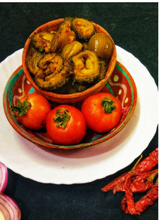 करेले की भुजिया (karele ki bhujiya recipe in Hindi) रेसिपी मुख्य फोटो