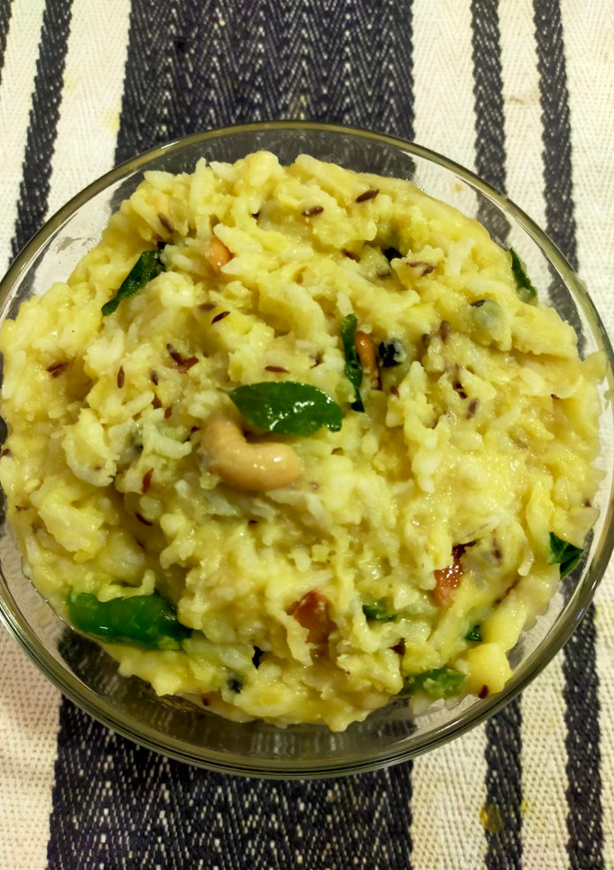 A picture of Ven Pongal (Khara Pongal).