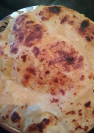 A picture of Aaloo paratha.