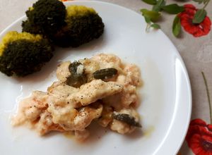 Foto di Straccetti di pollo, pompelmo e salvia