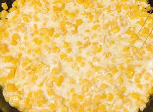 Hình của món Bắp xào phô mai mozzarella (콘 치즈).