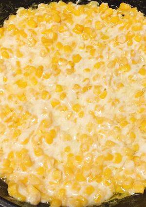 Hình của món Bắp xào phô mai mozzarella (콘 치즈).