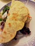 Piadine di farro al tonno, stracchino e carciofini