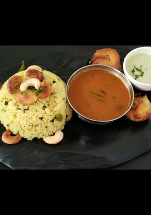 A picture of Ven Pongal.