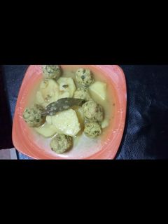 صورة لوصفة طاجين بطاطا بكريات الدجاج بمرق ابيض سهل