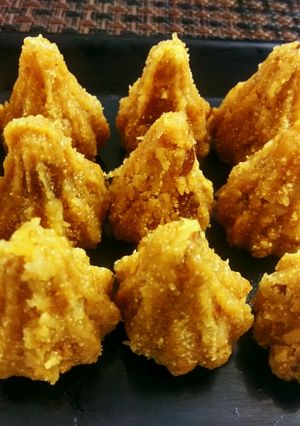 A picture of Modak.