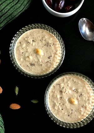 A picture of Dates and Oats Kheer/Payasam.