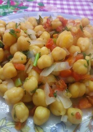 A picture of Diet Chana chat.