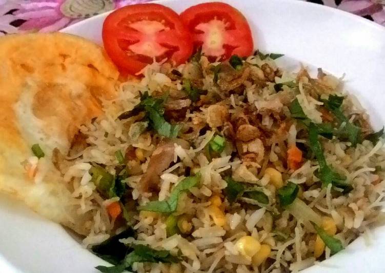 Resep Nasi goreng putih magelangan berbulir no lengket Lezat