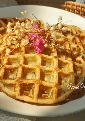Hình của món Bánh waffle mè đen.