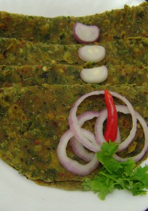 A picture of Coriander Leaves Paratha.