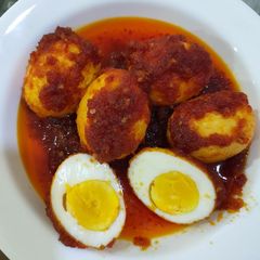 A picture of Sambal egg.