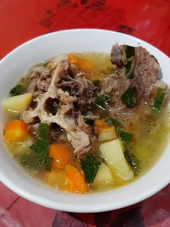 Cara Mudah Menyiapkan Resep Sop Buntut Sapi Anti Ribet, Enak