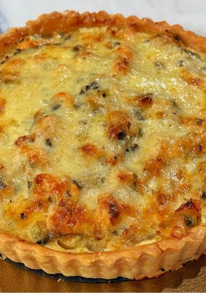 A picture of Leek and Salmon Quiche.
