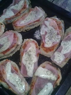 Una foto de Milanesas de Berenjenas a la napolitana!!🍆🍆🍆