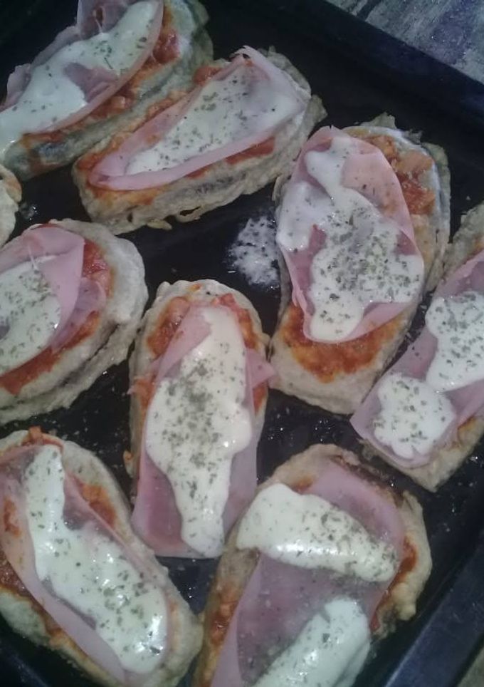 Una foto de Milanesas de Berenjenas a la napolitana!!🍆🍆🍆