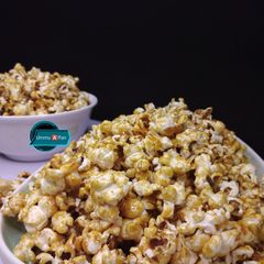 Caramel popcorn A picture of Caramel popcorn.