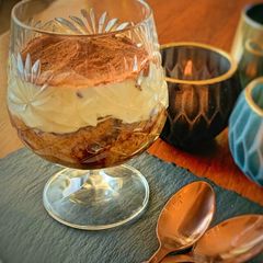 A picture of Cheats Tiramisu.