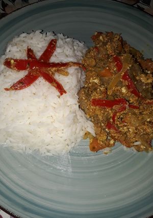 Una foto de Hígado salteado con verduras 😋