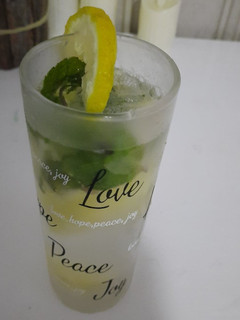 A picture of Virgin mojito.
