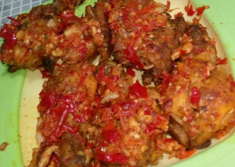 Resep Ayam Penyet Spesial yang enak