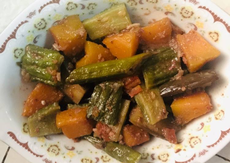 Vegetables in Shrimp Paste (Simple Pinakbet)