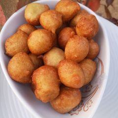 Mini puff puff A picture of Mini puff puff.