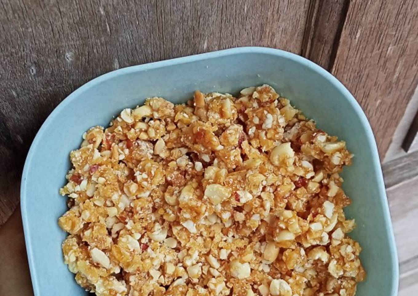 6. Nougat Kacang (Untuk Toping Kue)