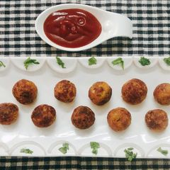 A picture of Mini bread rolls.