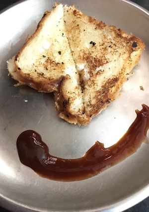 A picture of Malai sandwich.
