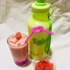 A picture of Water melon smoothie🍉🥛.