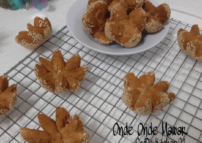 Easiest Way to Prepare Yummy Onde Onde Mawar