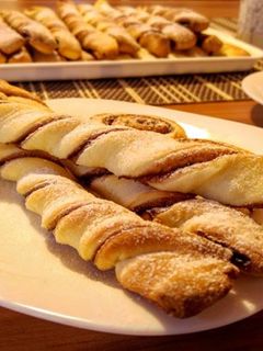 Kakaós kelt csavart recept fotója