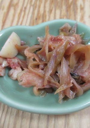 紅腐乳煮茗荷泡菜 的食譜成品照片